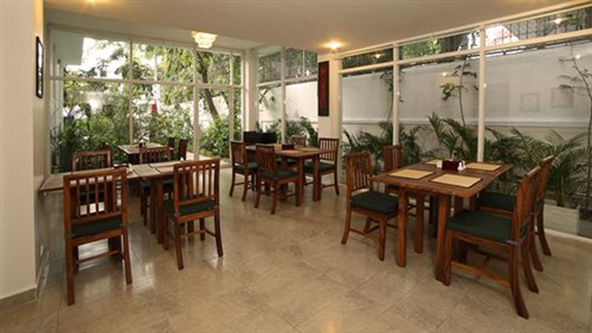 Anise Villa Boutique Hotel Phnom Penh Exterior photo